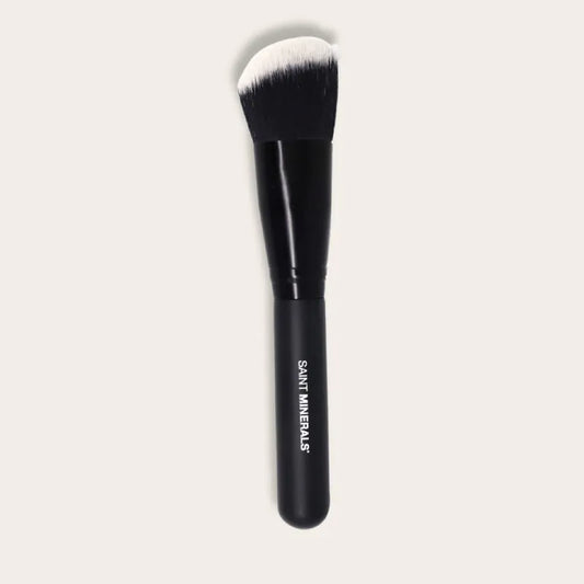 SAINT MINERALS Angled Contour Brush