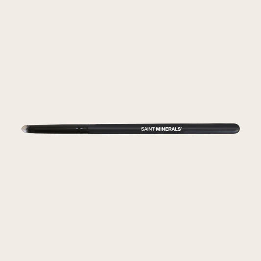 SAINT MINERALS Precision Smudge Brush
